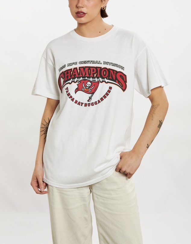 Vintage by The Real Deal - Pre Loved - 1999 NFL Tampa Bay Buccaneers Tee