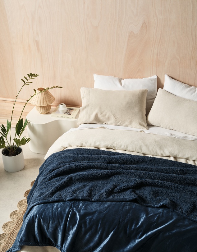 Linen House - Sena Blanket