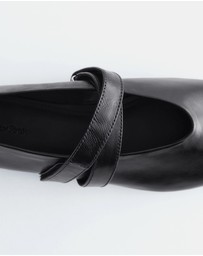 & Other Stories - Cross-Strap Leather Ballet Flats