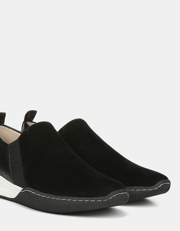 Naturalizer - Untold Slip-On Sneaker - Black