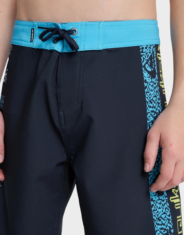 Quiksilver - Boys 8 to 16 Surfsilk Next Gen 17