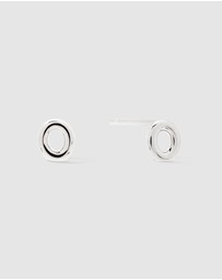 Wanderlust + Co - Alphabet Bubble Silver Stud Earrings - Letter O