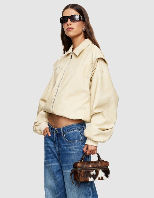 Lioness - Vista Bomber