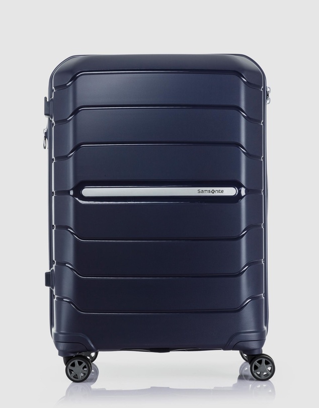 Samsonite - Oc2Lite 68cm Spinner Suitcase