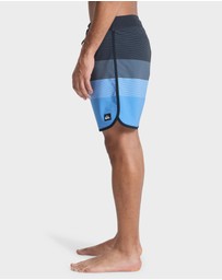 Quiksilver - Mens Surfsilk Scallop 18