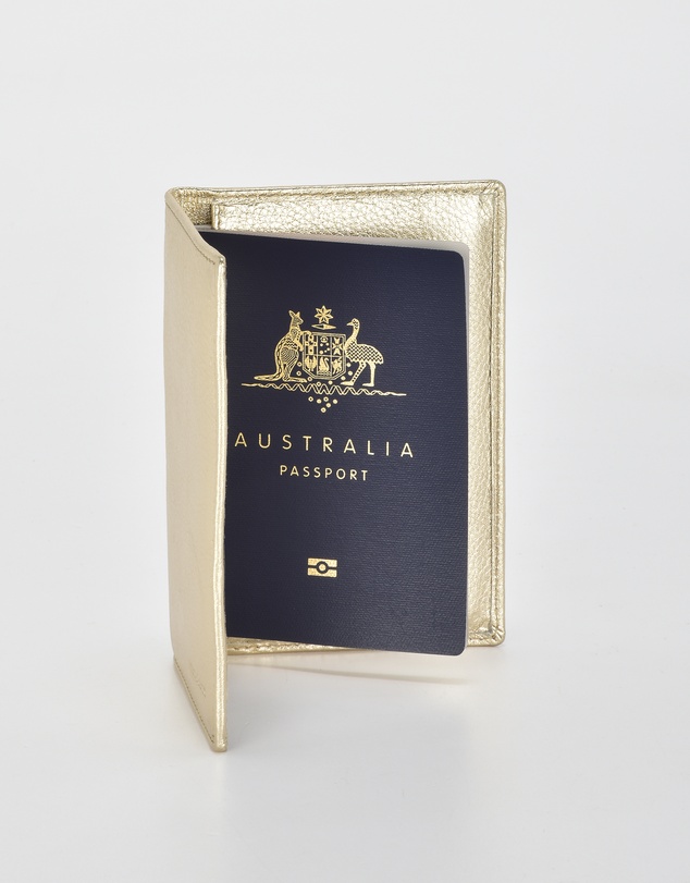 Cobb & Co - Billy Metallic Leather RFID Passport Holder
