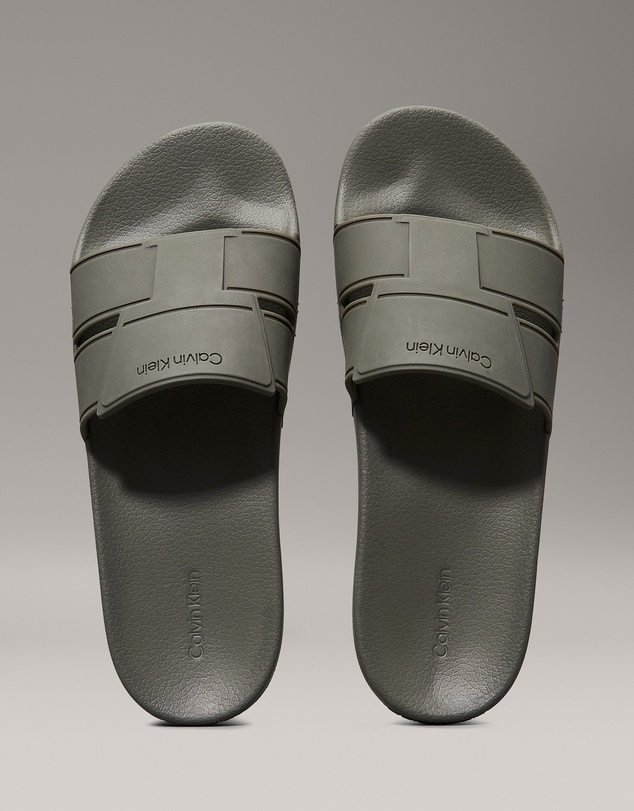 Calvin Klein - Embossed Logo Slides