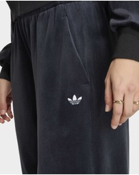 adidas Originals - ESSENTIALS VELOUR PANT Womens