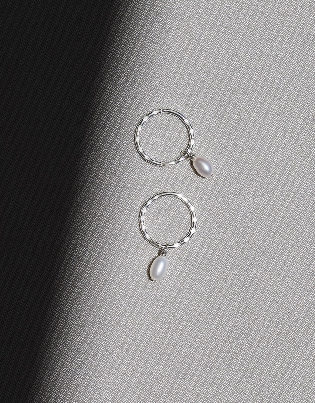 SAINT VALENTINE - Mini Pearl Hoops - Silver
