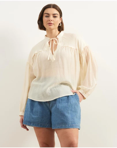 Atmos&Here Curvy - Sigrid Crinkle Blouse