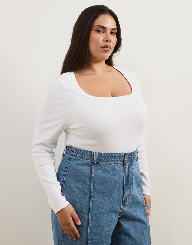 Atmos&Here Curvy - Organic Cotton Rib Scoop Neck Top