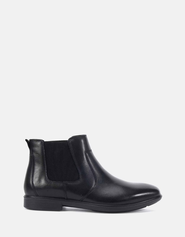Clarks - Dorset Black