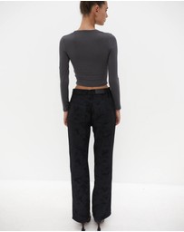 Style Addict - Straight Leg Jeans