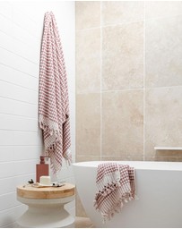 Miss April - Pompom Bath Towel