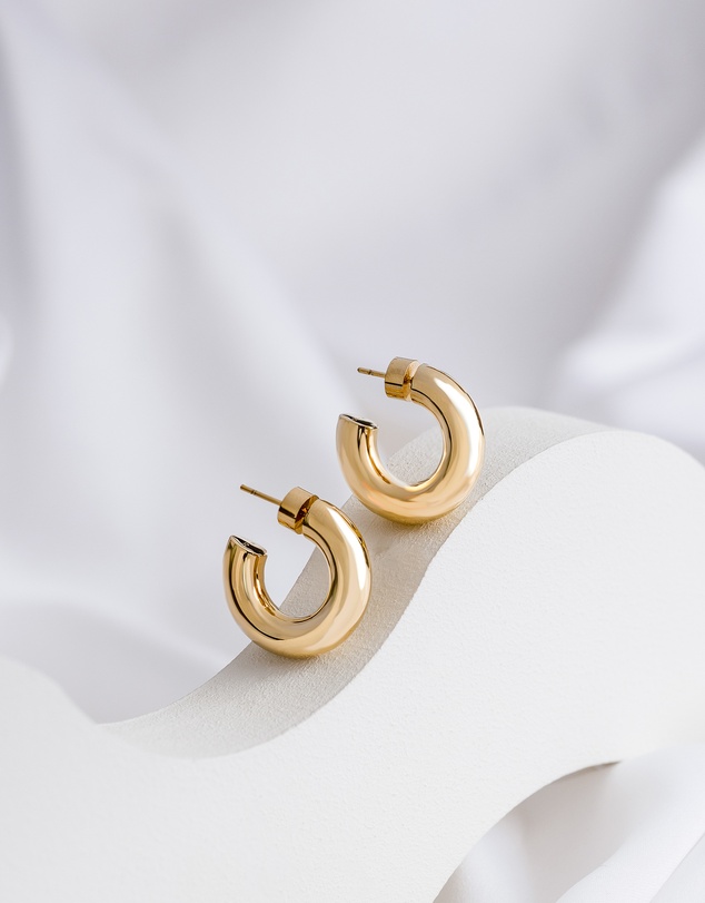 Wanderlust + Co - Hailey Petite Hoop 11mm Earrings