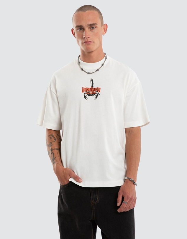 Kiss Chacey - Propaganda Street Tee