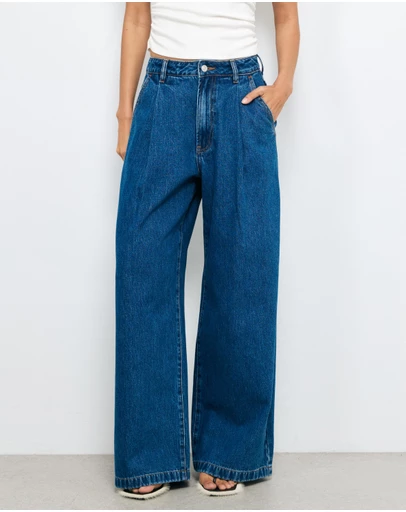 AERE - Tora High Rise Pleat Front Jeans