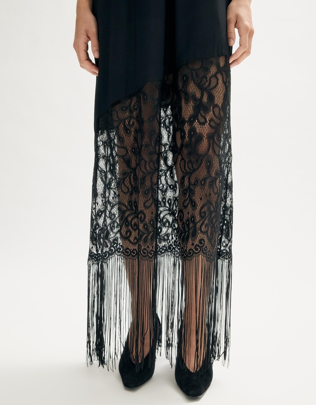 Minima Esenciales - Pia Fringe Lace Maxi Dress