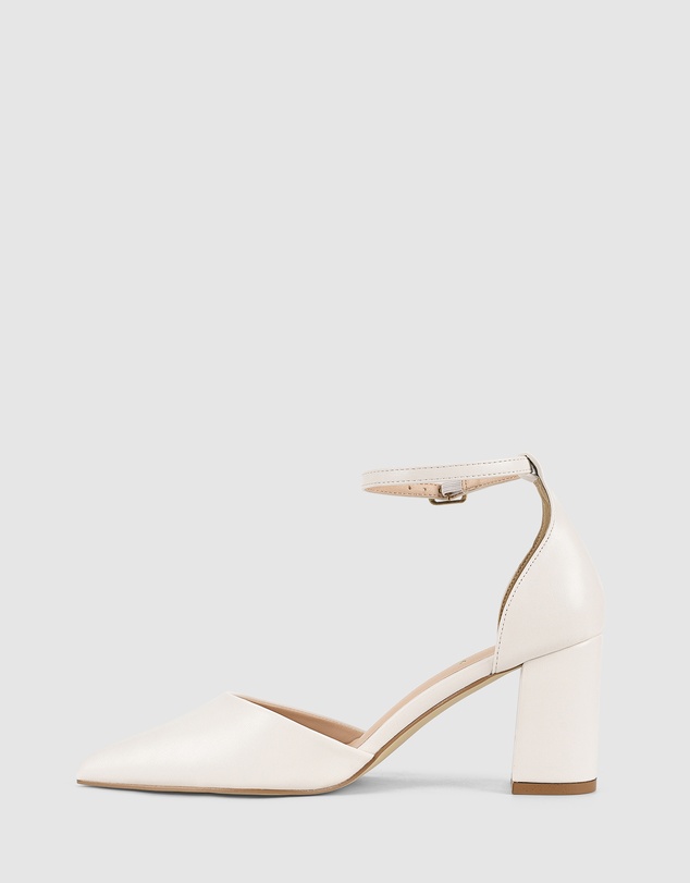 Verali - Eli Closed Toe Block Heels