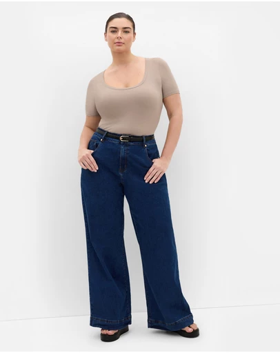 City Chic - Classic Scoop Rib Tee