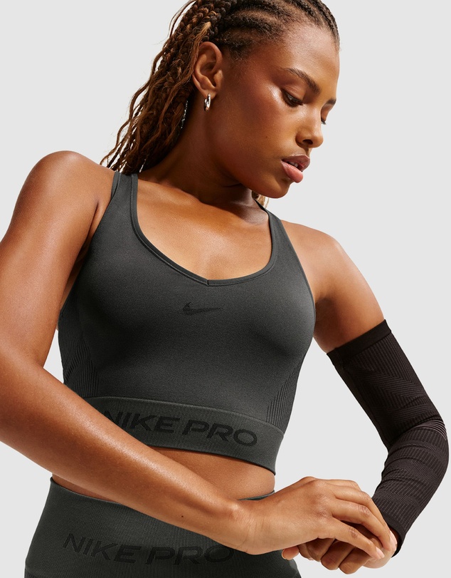 Nike - Nike Pro Seamless Dri-FIT Cropped Tank Top