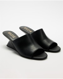 Dazie - Sal Structured Wedge Mules