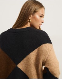 Atmos&Here - Tori Argyle Knit V-Neck Jumper