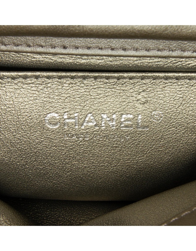 Pre-Loved by Azura Reborn - Pre-Loved chanel Chanel Crossbody Bag Metal Chain Detail