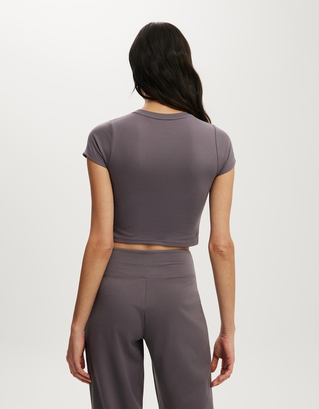 Cotton On Body Active - Ultra Soft Cropped Fitted Tshirt