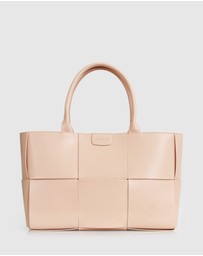 Belle & Bloom - Long Way Home Woven Tote