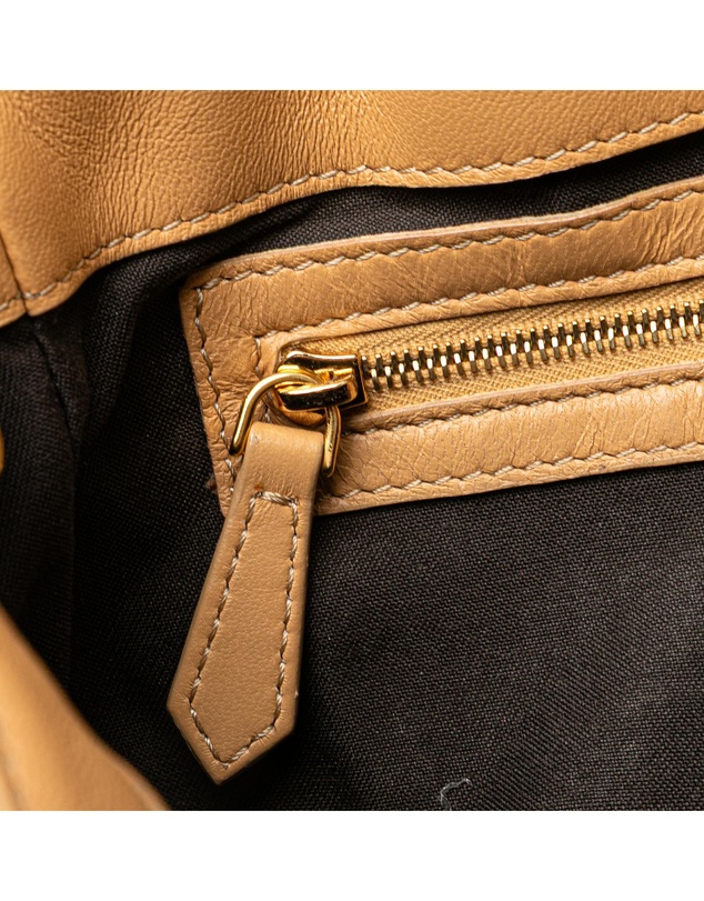 Pre-Loved by Azura Reborn - Pre-Loved fendi Embossed Leather Shoulder Bag with Adjustable Strap and Metal Hardware