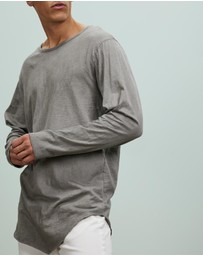Surrounded By Ghosts - The Howlite Long Sleeve T-Shirt