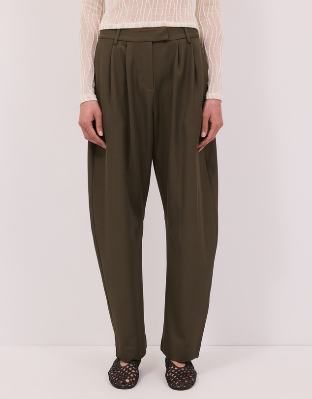 Calli - Remi Tailored Barrel Leg Pants
