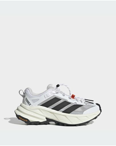 Cloud White / Core Black / Semi Impact Orange