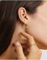 By Charlotte - Intertwined Hoops
