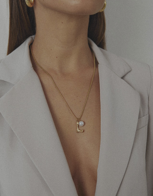 Zahar - Pearl Letter L Necklace
