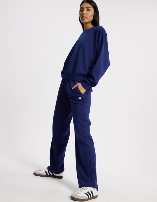 adidas Sportswear - Essentials Small Logo Feel Cozy Open-Hem Joggers