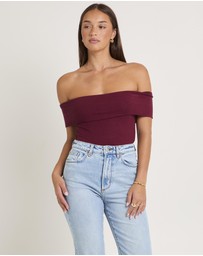 Alice In The Eve - Lia Cold Shoulder Top