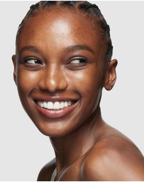 MAC - Strobe Dewy Skin Tint