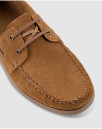yd. - Theo Boat Shoe