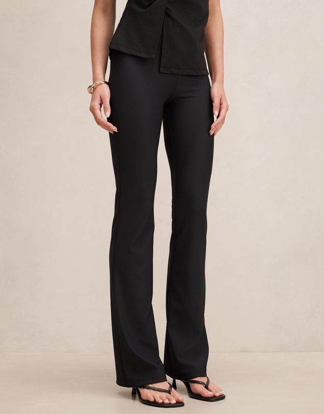 Forever New - Reagan Ribbed Flared Pants