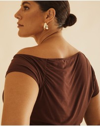 Atmos&Here Curvy - Off Shoulder Tank
