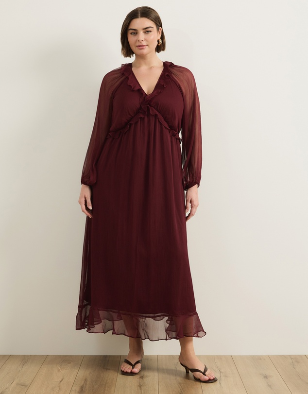 Atmos&Here Curvy - Tyla V-Neck Boho Midi Dress With Ruffle Detail