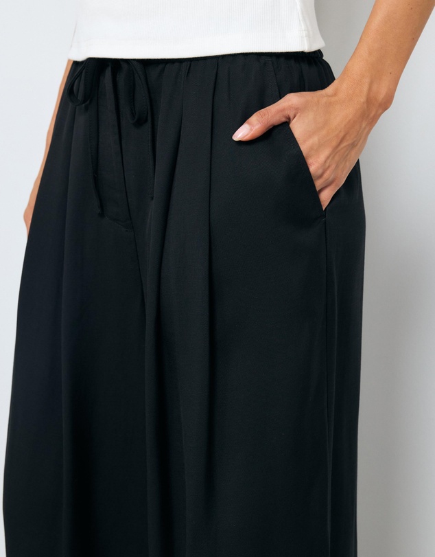 AERE - Bianca Elastic Summer Suiting