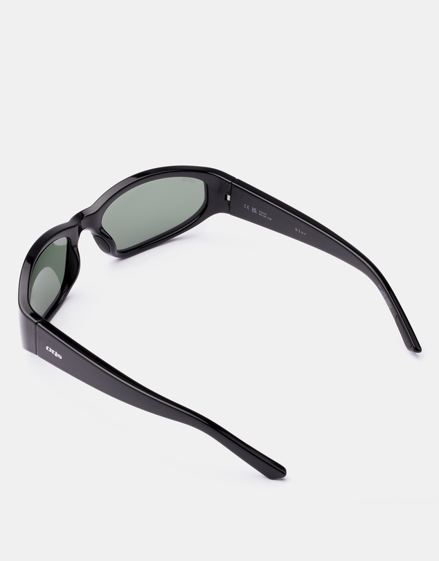 Otis - Blur - Polarised
