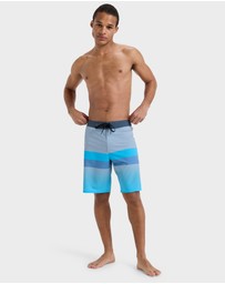 Quiksilver - Mens Surfsilk Straight 18