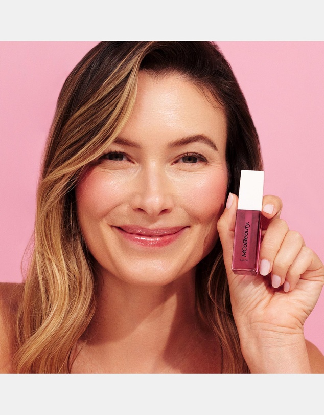 MCoBeauty - Lip Oil Hydrating Treatment - Sheer Violet