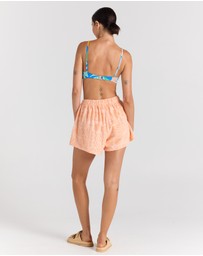 Poolside Paradiso - Mai Tai Short - Peach