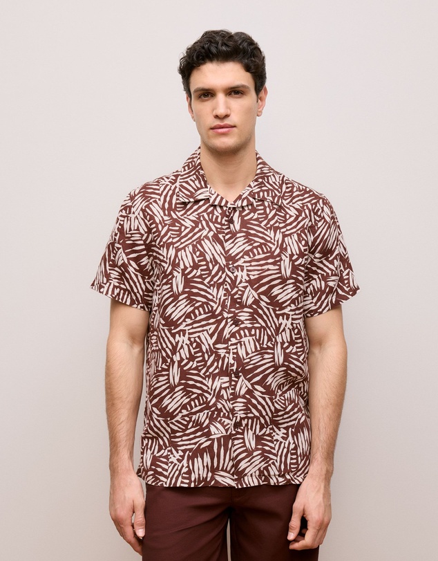 Trenery - Etch Linen Camp Shirt in Deep Red