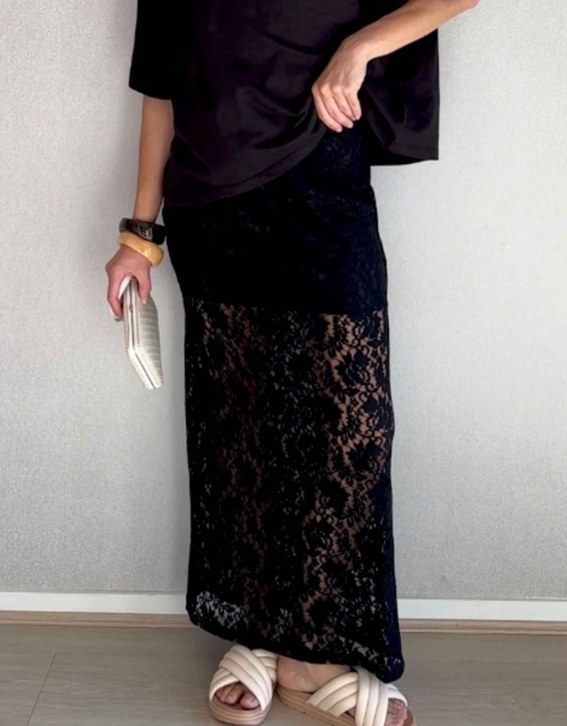 UNE PIECE - Lace Maxi Skirt